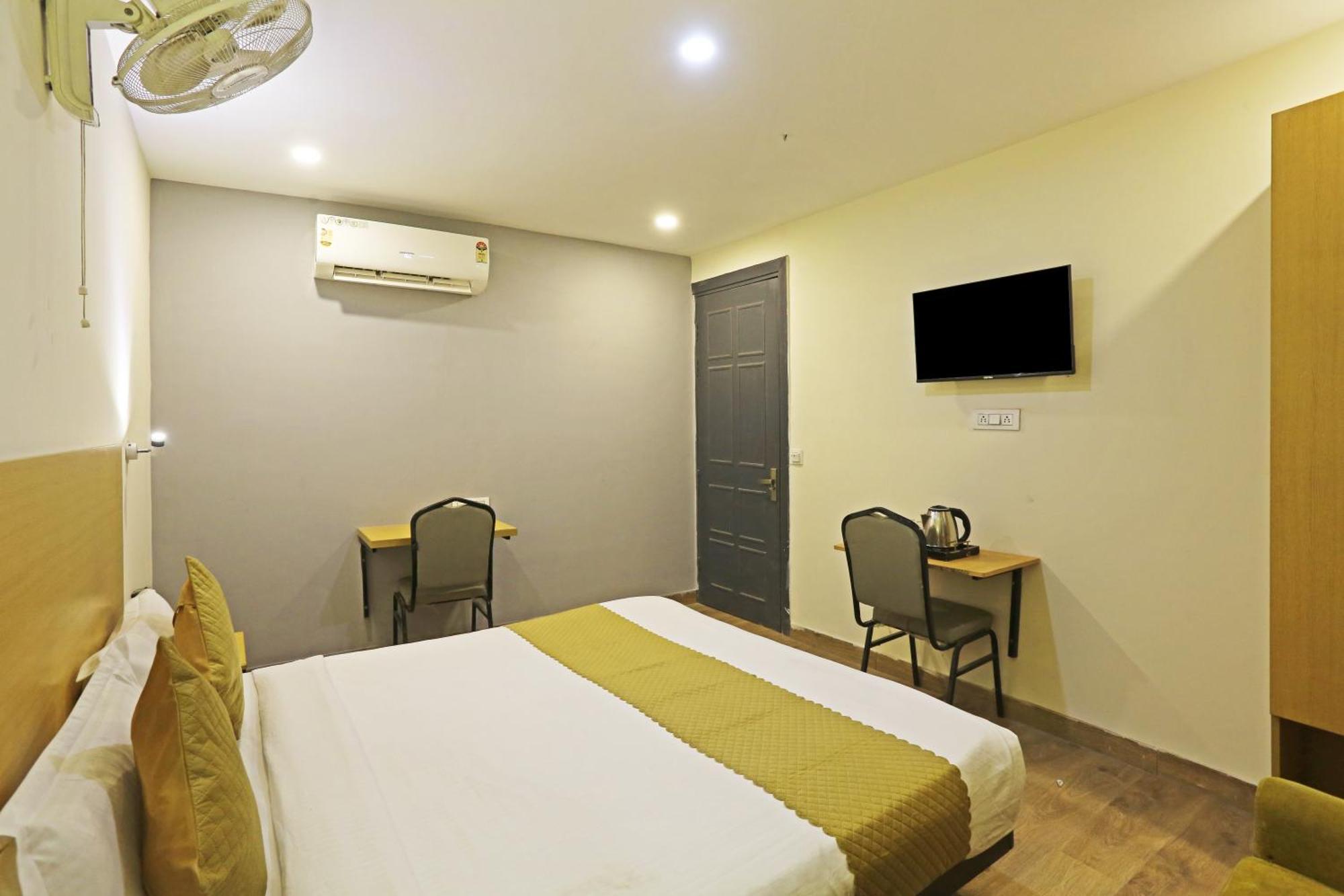 Hotel Twamev Residency Uttam Nagar Couple Friendly Delhi  Exterior foto