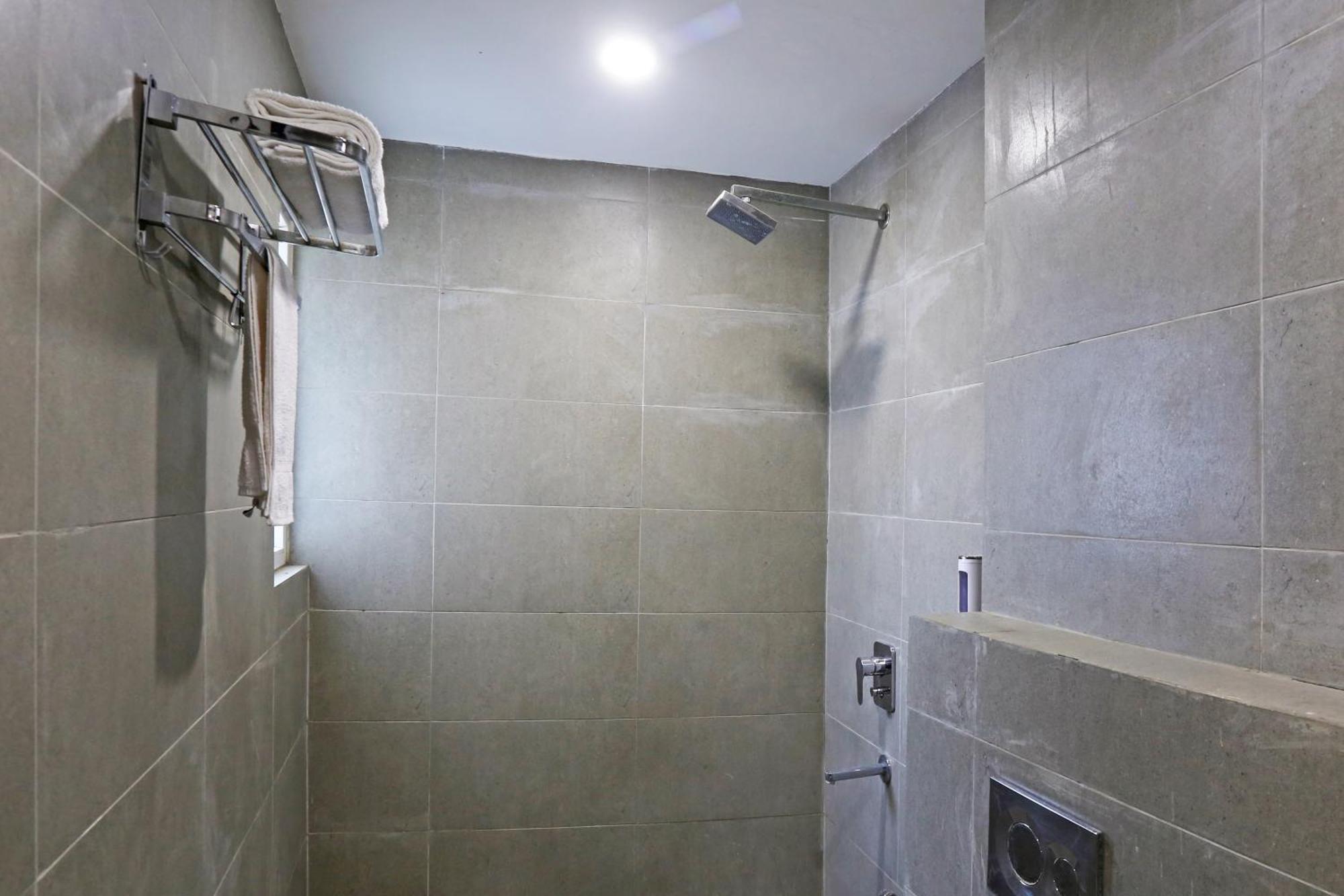 Hotel Twamev Residency Uttam Nagar Couple Friendly Delhi  Exterior foto