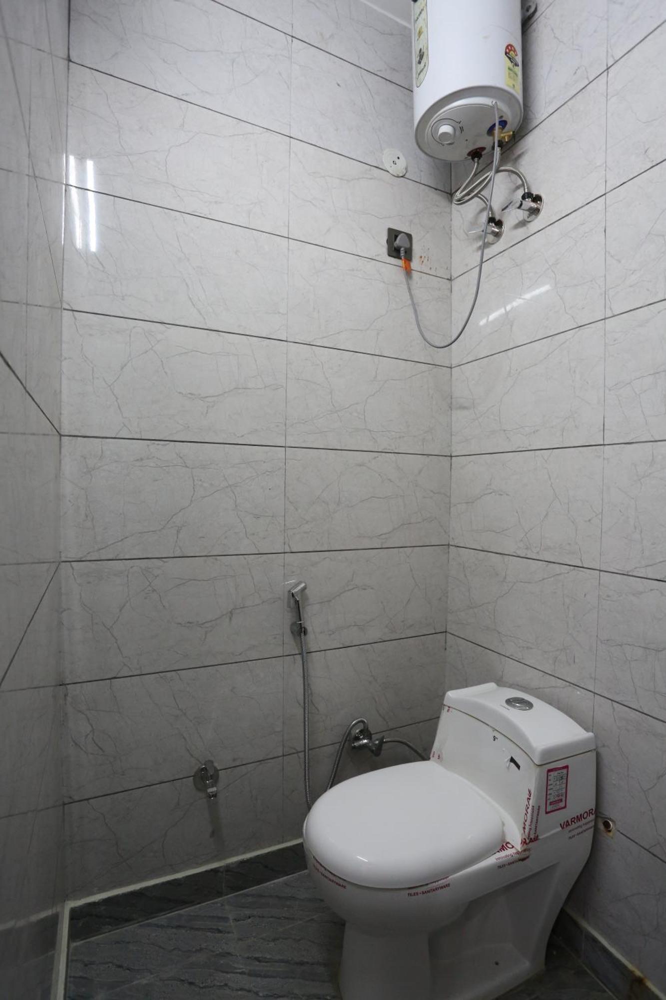 Hotel Twamev Residency Uttam Nagar Couple Friendly Delhi  Exterior foto